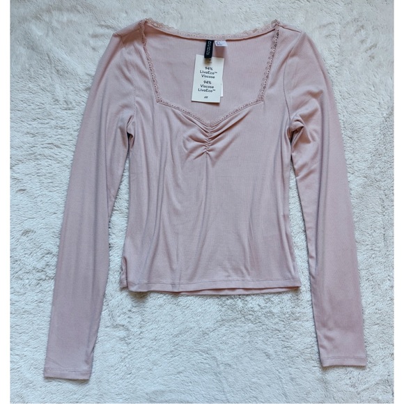 NEW H&M | Lace-Trimmed Rib Top - Picture 2 of 9